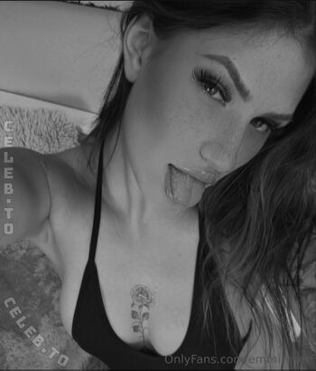 Full leaked Emmirosee private onlyfans photo